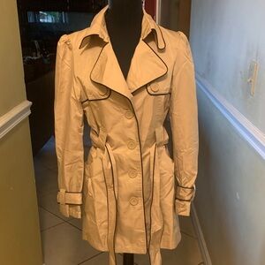 Beverly Hills Polo Club Classic  Tan Trench Coat size M